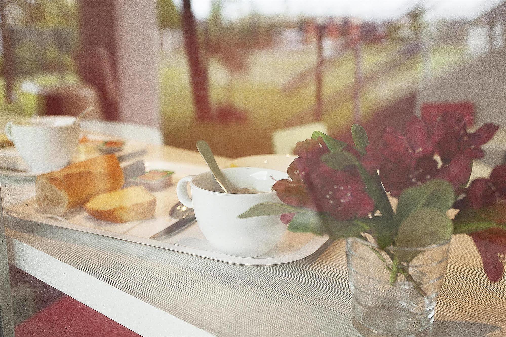พรีเมียรคลาสออเร็นจ์ Hotel โอรองช์ ภายนอก รูปภาพ